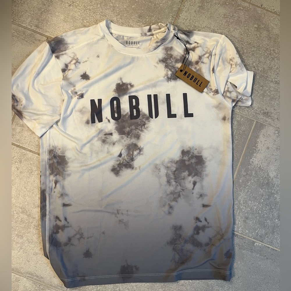 NWT. No Bull tie dye short sleeve shirt